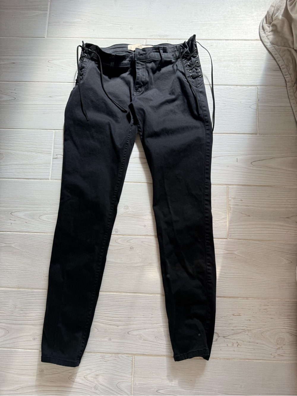 Low Rise Jeans with Lace-Up Sides - Picture 2 of 5